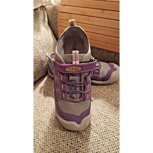KEEN Knotch Hollow‎ Big Girls Strappy Sneaker Purple & Grey Size 5